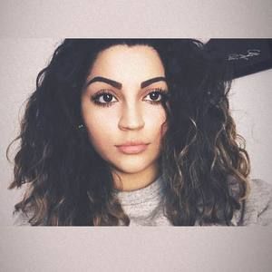 Meet your Posher, Daniela